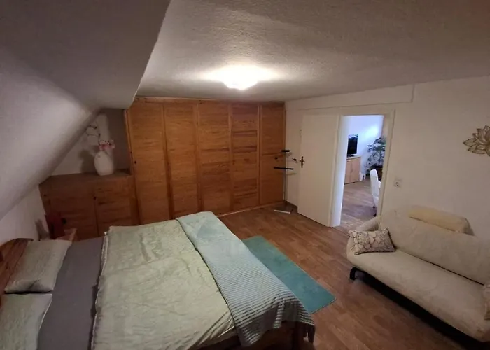 Waldtherme Relaxen, Wandern, Radfahren * Waldbrunn (Baden-Wurttemberg)